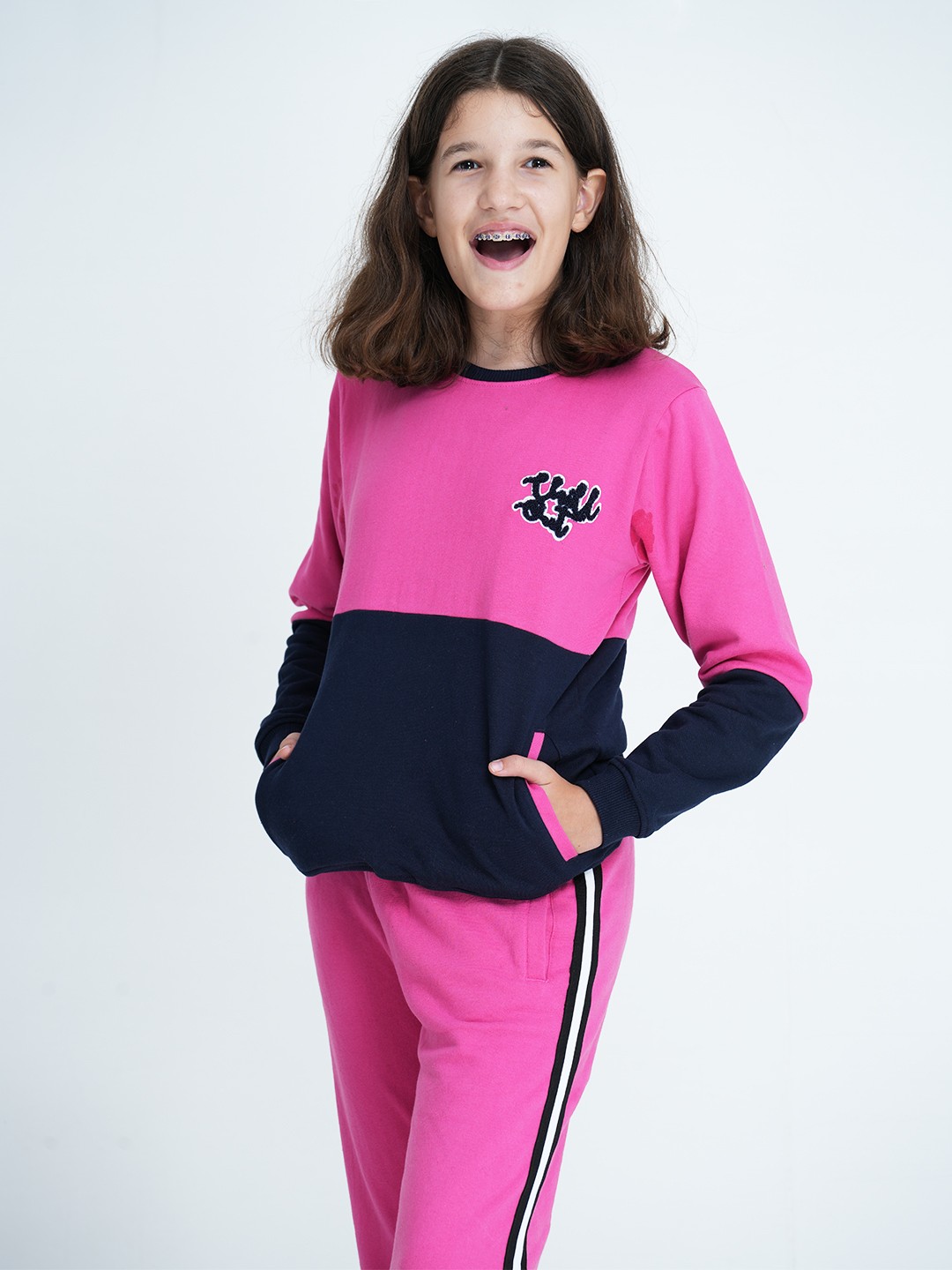 

mackly Girls Pink Sweatshirt