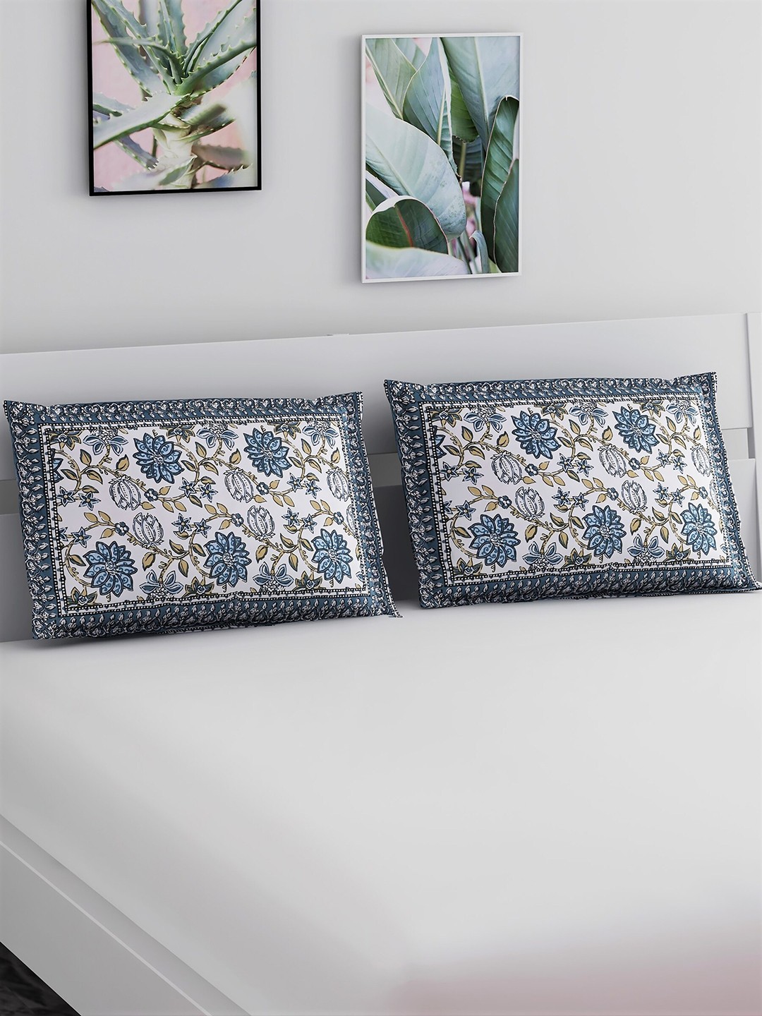 

Salona Bichona Set Of 2 Blue & White Printed 120TC Pure Cotton Pillow Covers