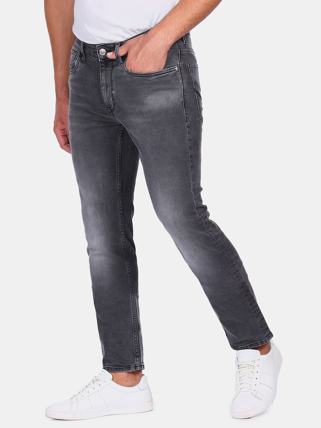 

U.S. Polo Assn. Denim Co. Men Grey Slim Fit Light Fade Jeans