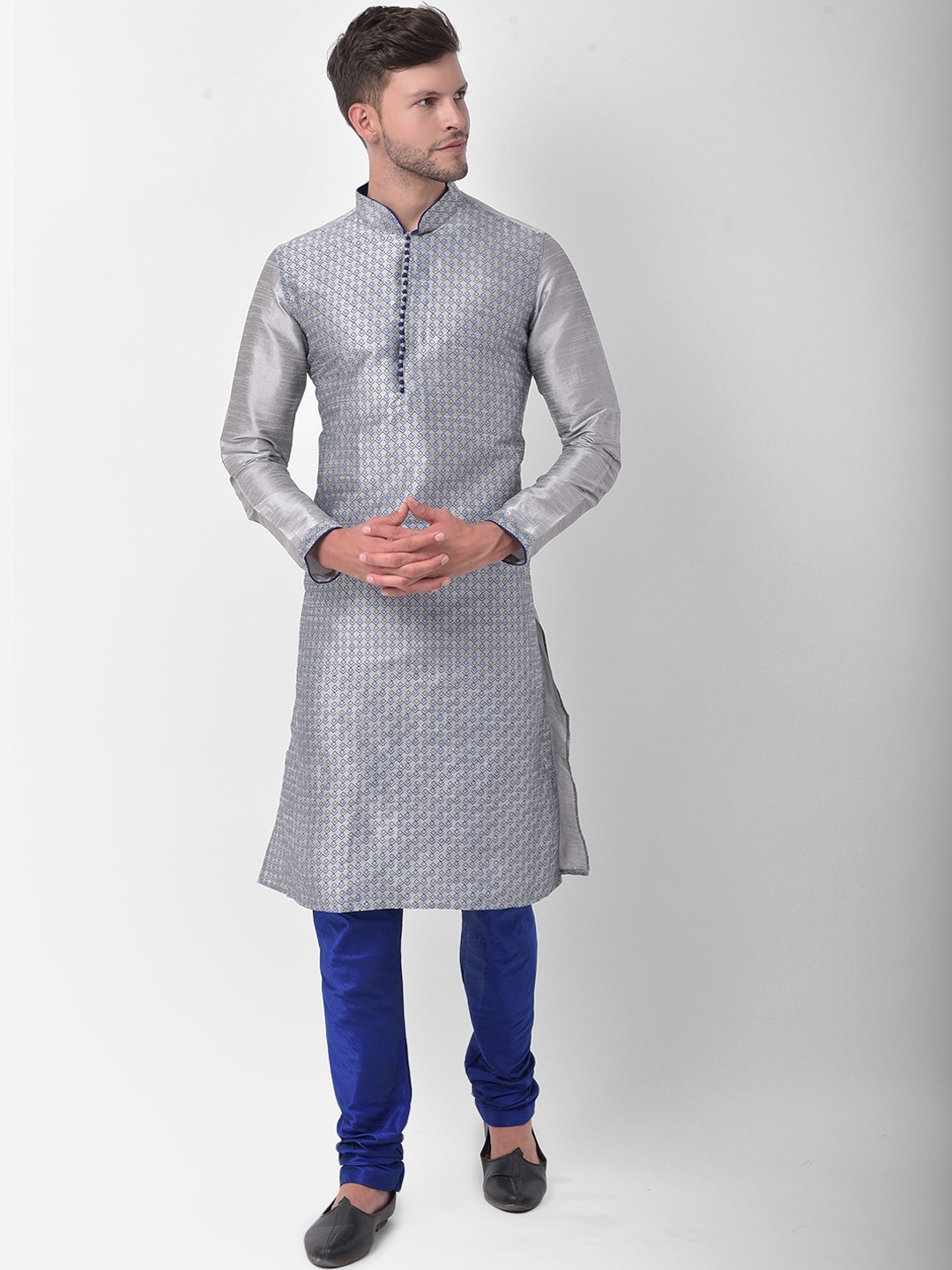 

DEYANN Men Silver-Toned Regular Dupion Silk Kurta with Churidar