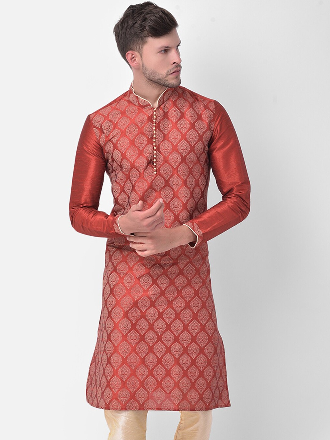 

DEYANN Men Red Printed Regular Dupion Silk Kurta with Pyjamas