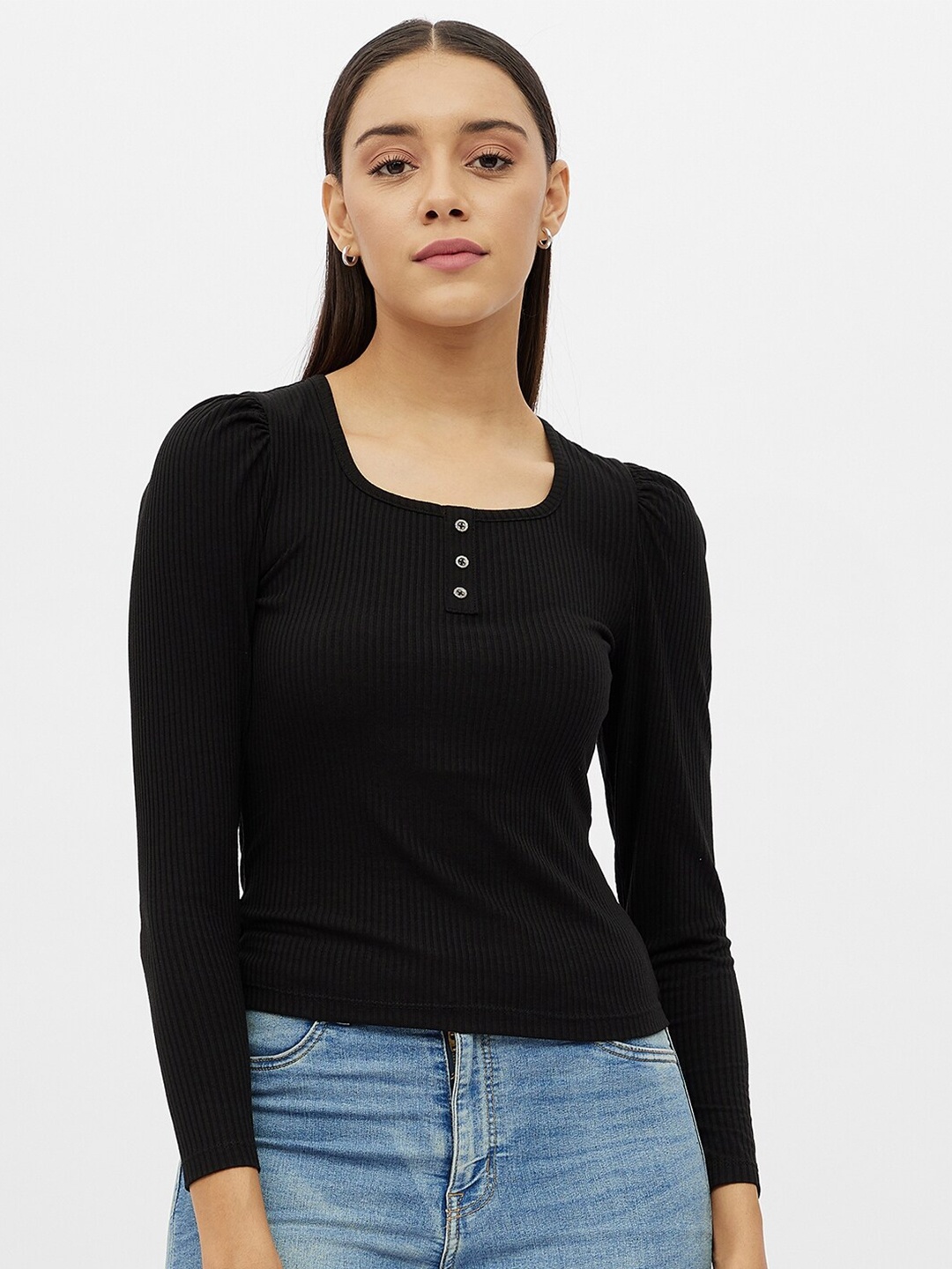 

Harpa Black Regular Top