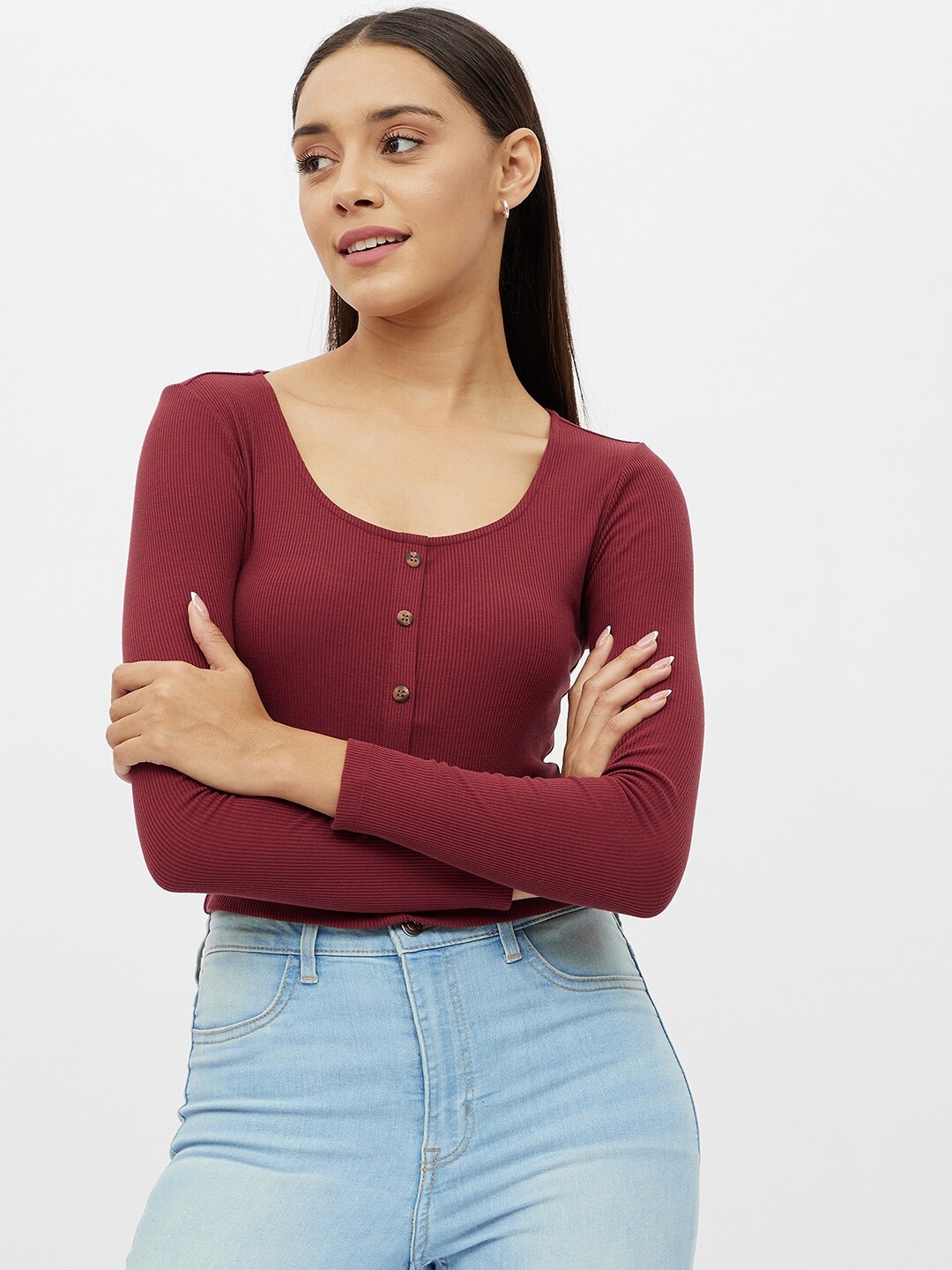 

Harpa Women Maroon Solid Scoop Neck Fitted Crop Top