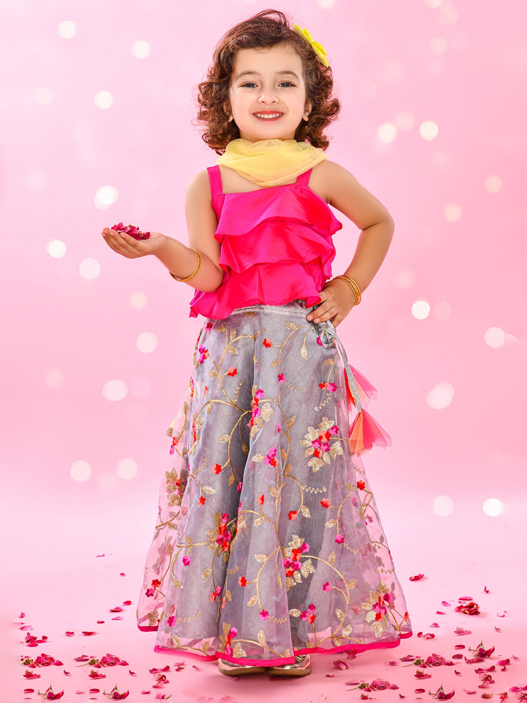 

SAKA DESIGNS Girls Magenta & Grey Sequinned Ready to Wear Lehenga & Blouse With Dupatta