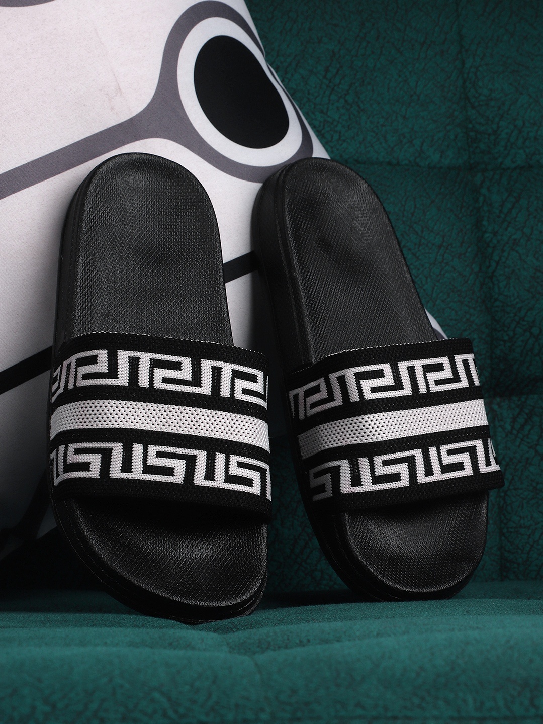 

Pampy Angel Women Black & White Printed Rubber Sliders