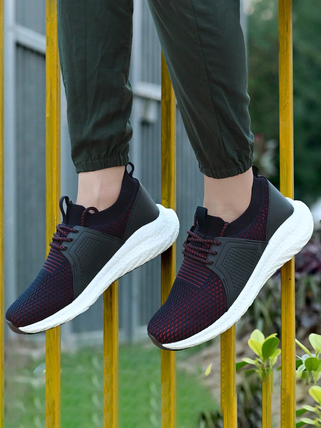 

OFF LIMITS Men Navy Blue Mesh Fast Running Shoes