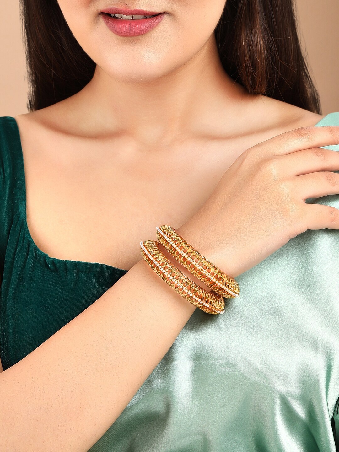 

Rubans Set of 2 Gold Toned & White Alloy Gold Plated Bangles