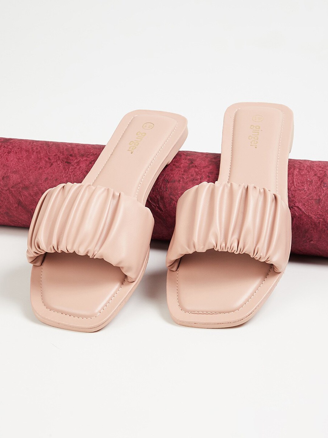 

Ginger by Lifestyle Women Pink Open Toe Flats