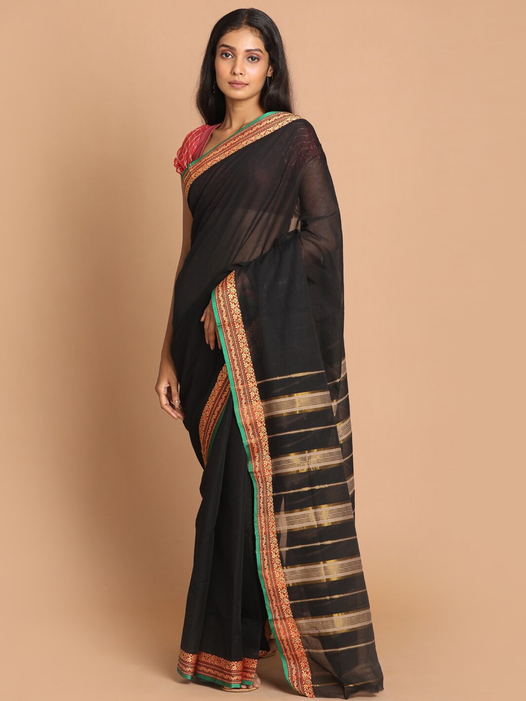 

Saranee Black Solid Pure Cotton Saree