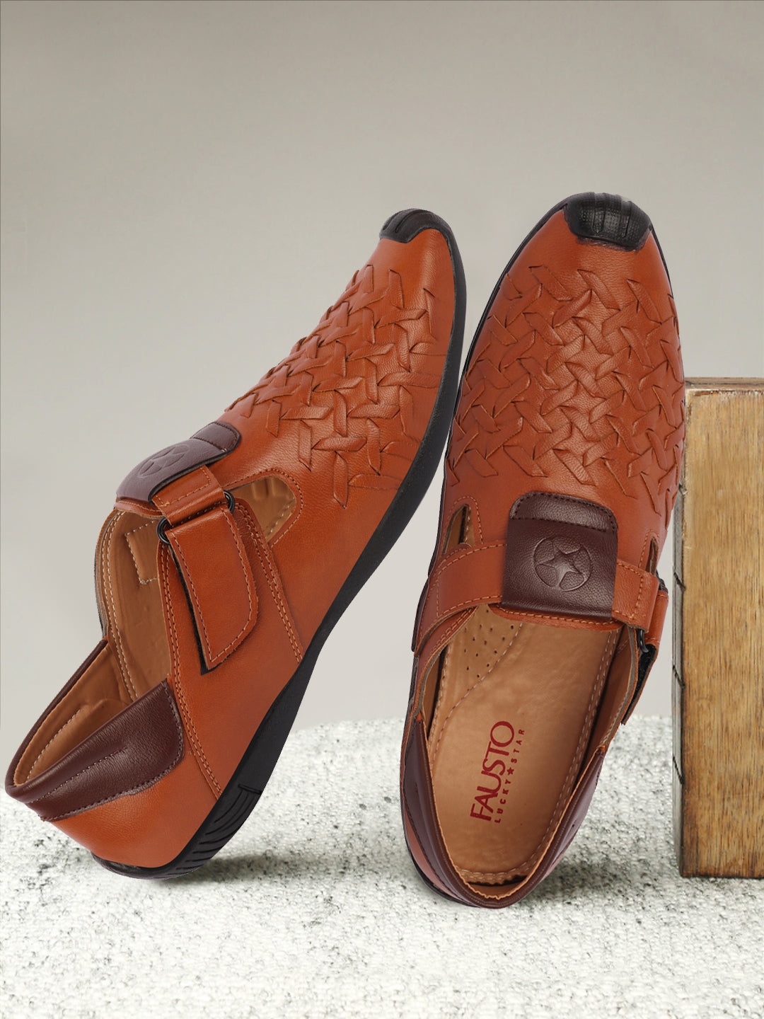 

FAUSTO Men Tan & Brown Shoe-Style Sandals
