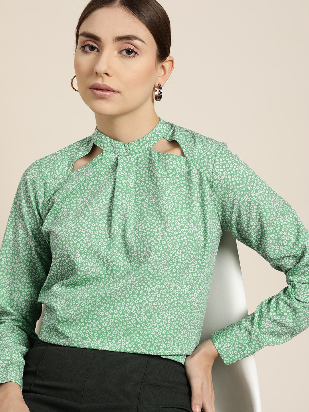 

her by invictus Green & White Floral Print Mandarin Collar Top