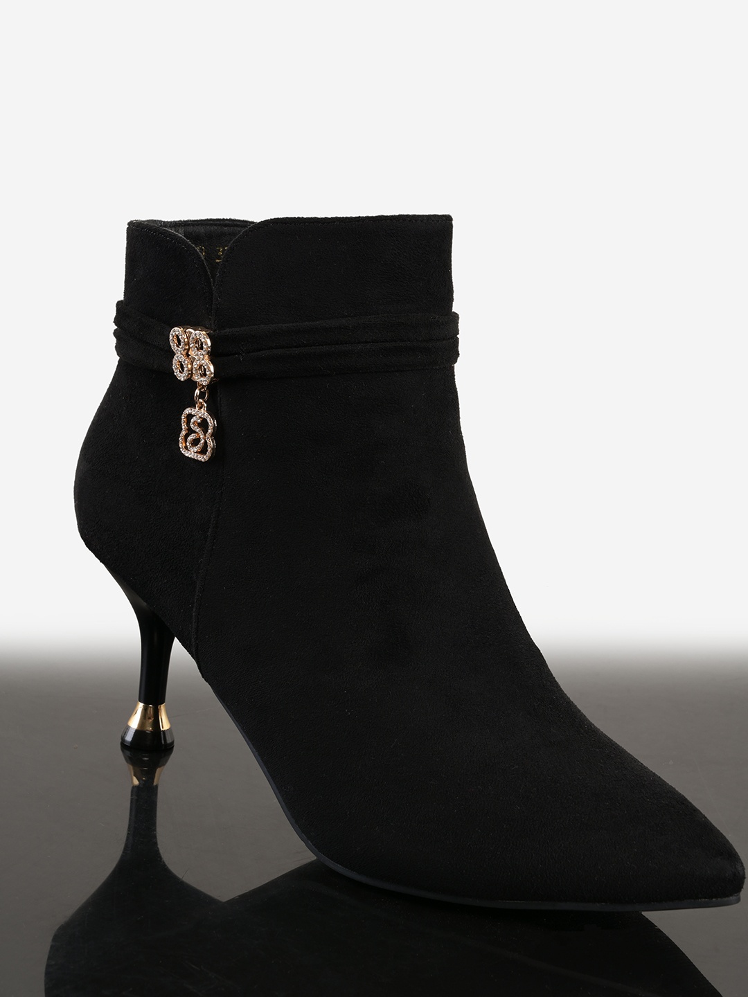 

BuckleUp Black Heeled Boots
