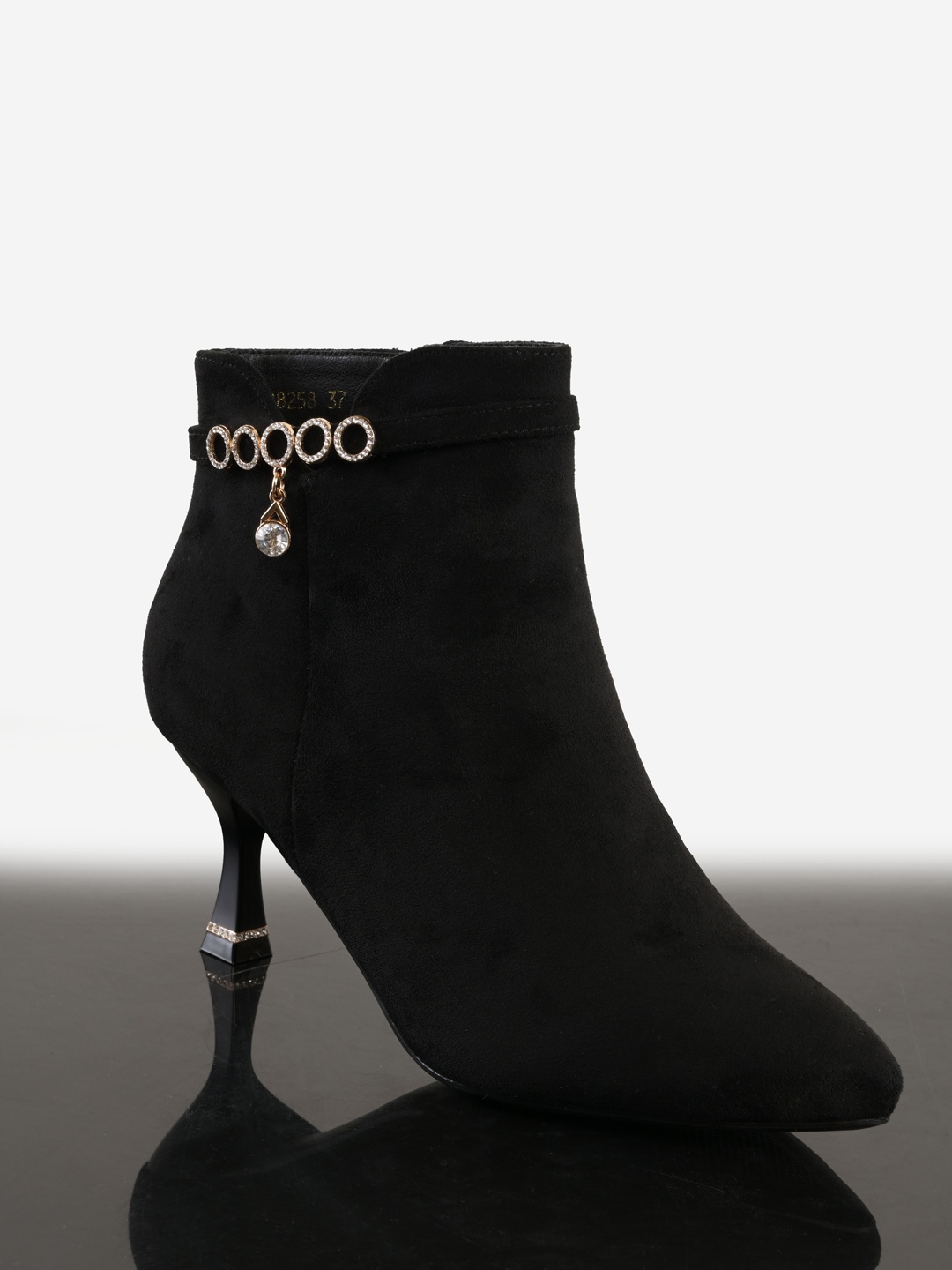 

BuckleUp Black Kitten Heeled Boots