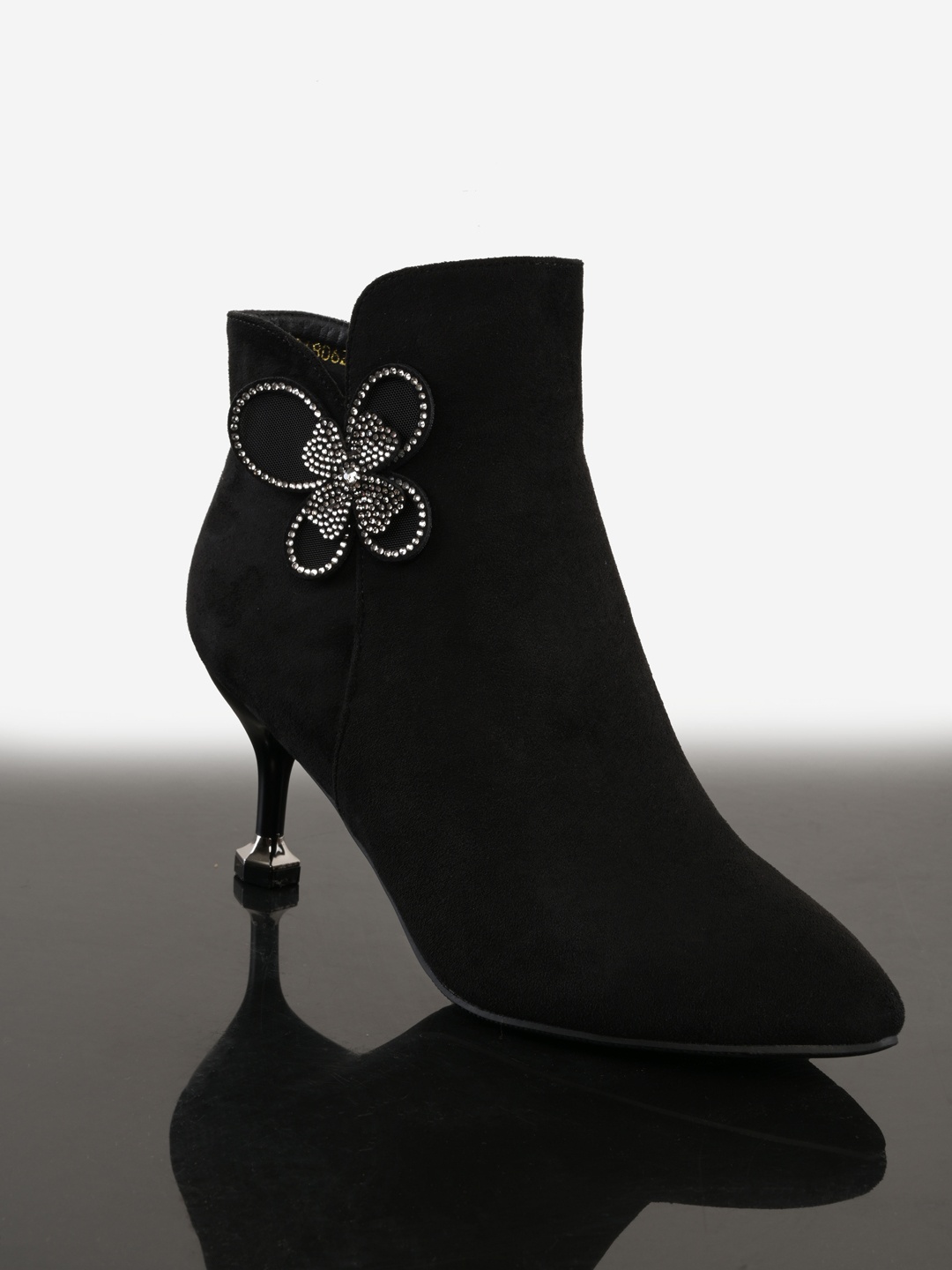 

BuckleUp Black Block Heeled Boots with Bows