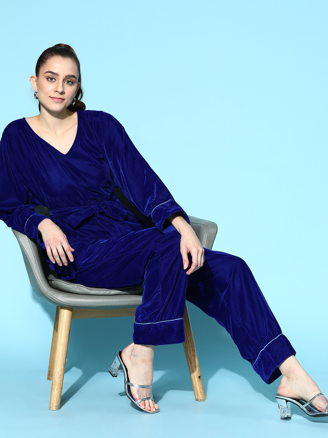 

The Kaftan Company Women Stunning Blue Solid Velvet Night Suit