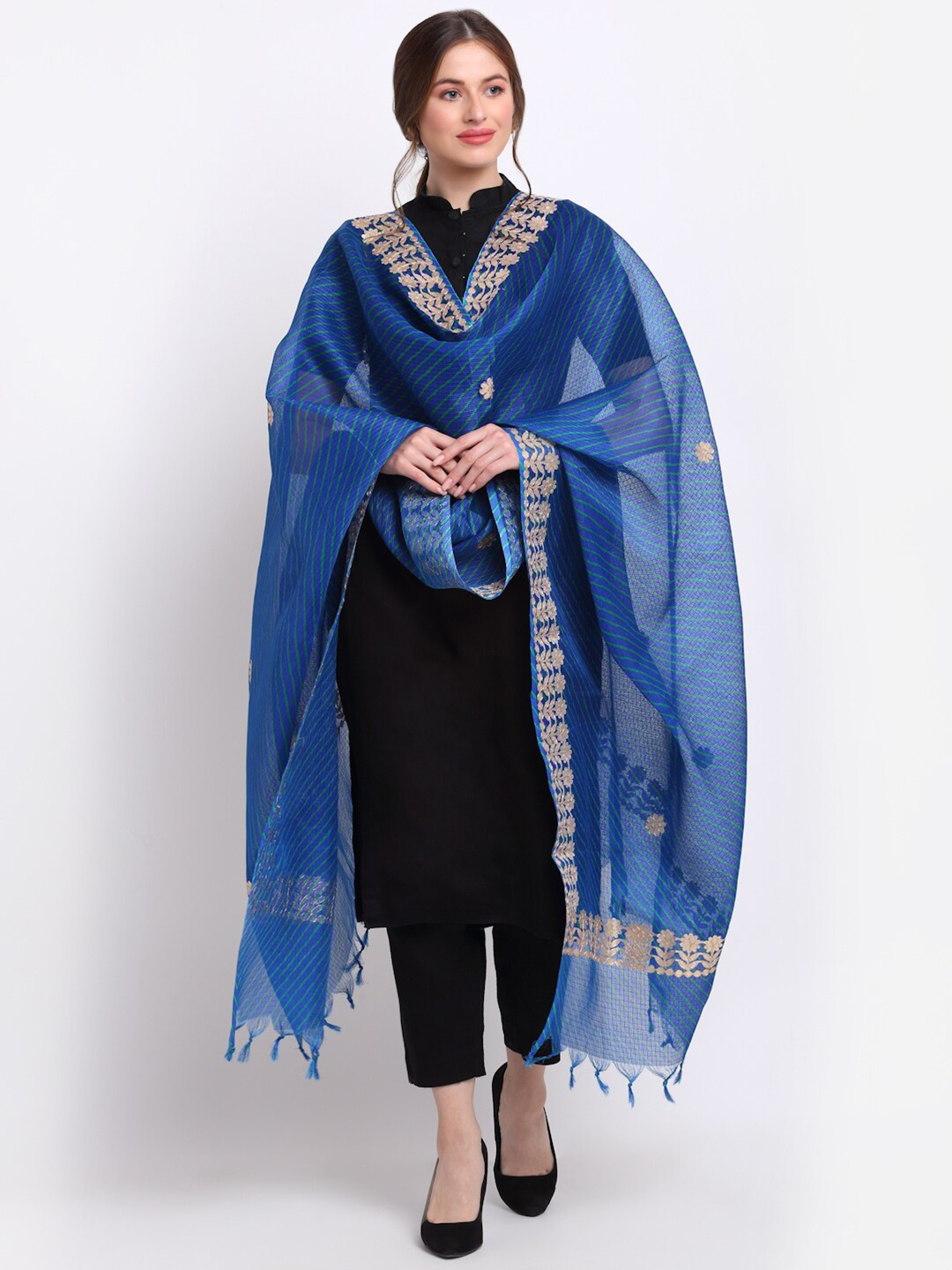 

SOUNDARYA Blue & Gold-Toned Striped Pure Cotton Leheriya Dupatta with Gotta Patti