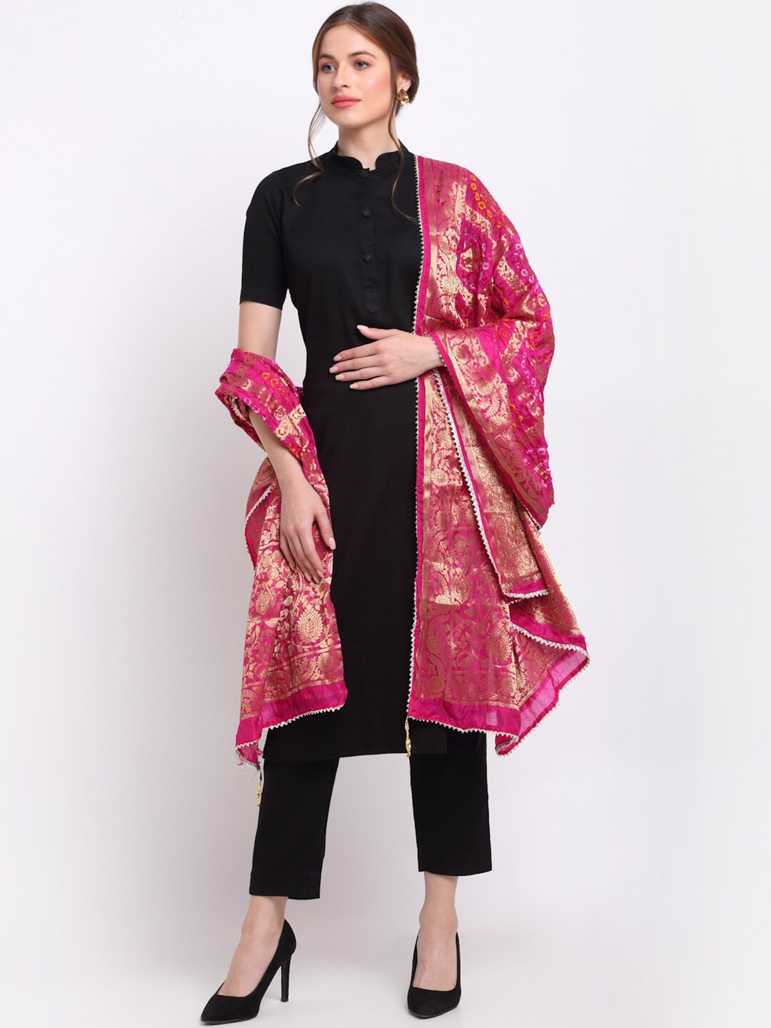 

SOUNDARYA Magenta & Gold-Toned Woven Design Bandhani Dupatta