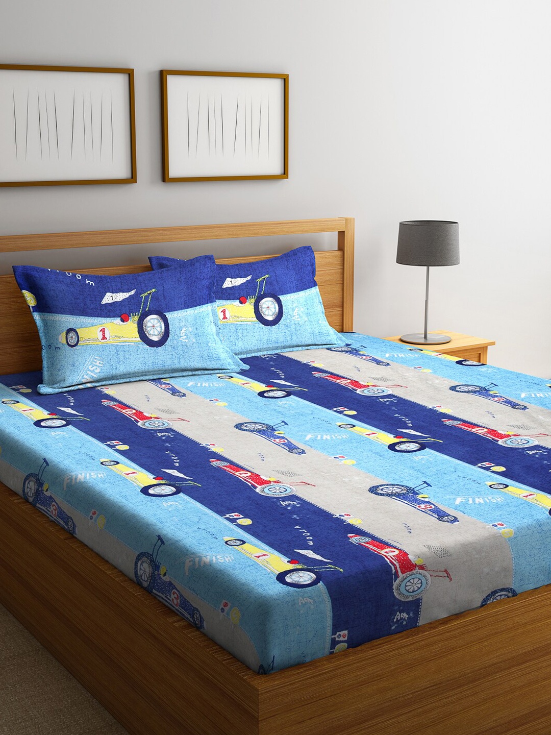

KLOTTHE Turquoise Blue & Blue Graphic 210 TC King Bedsheet with 2 Pillow Covers