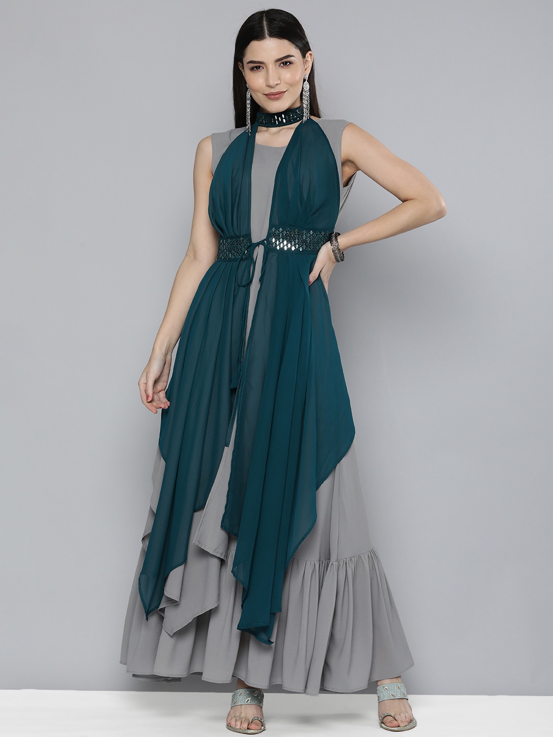 

Kvsfab Grey & Green Embellished Halter Neck Tie-Ups Georgette Party Fit & Flare Maxi Dress