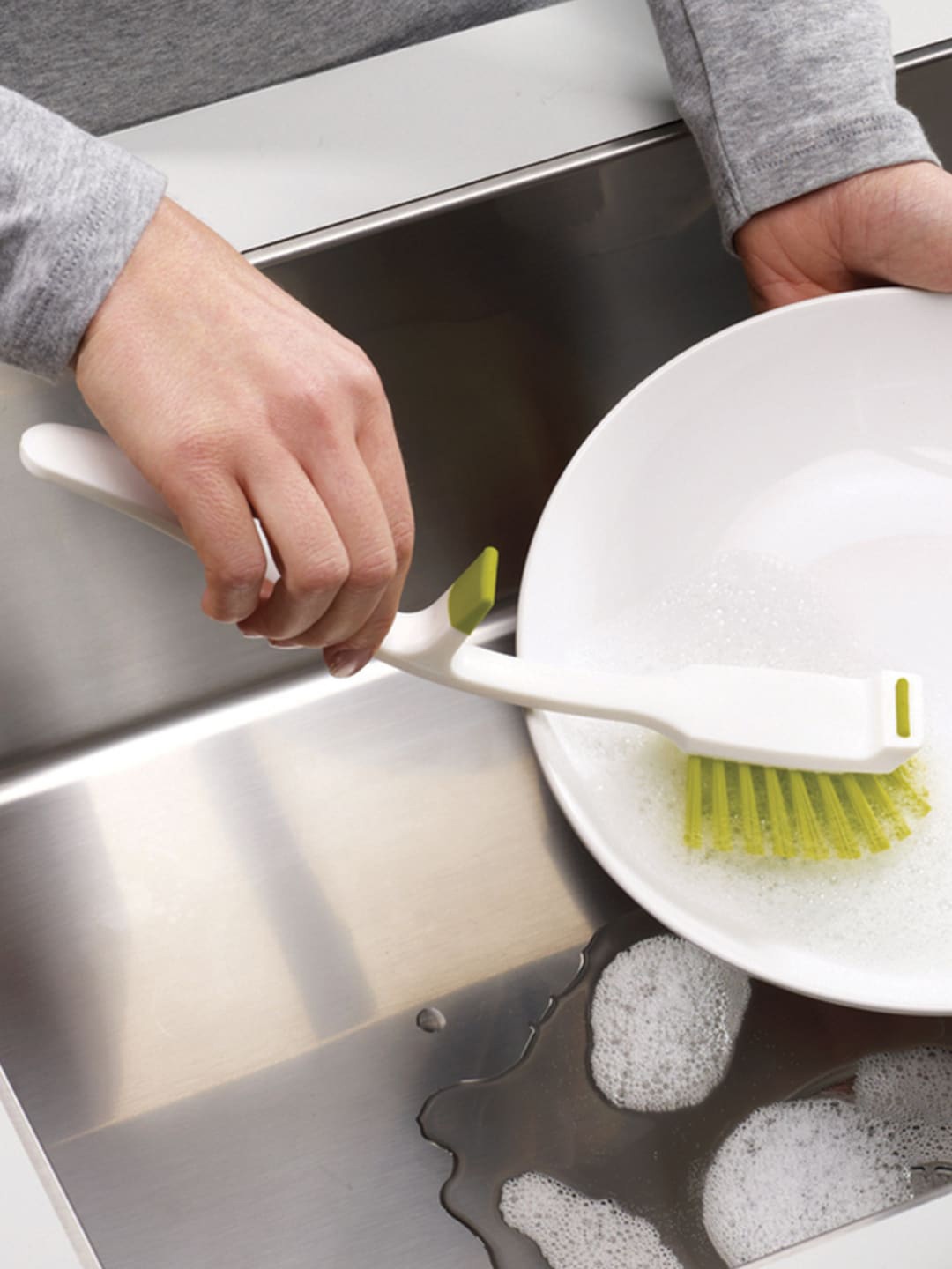 

Joseph Joseph Green & White Edge Washing-up Brush