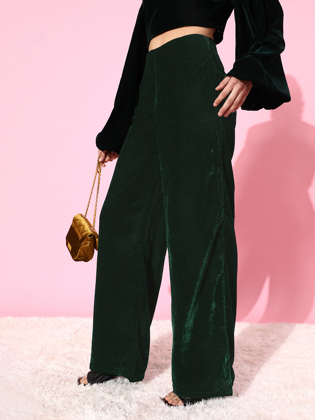 

SCORPIUS Women Gorgeous Green Solid Velvet Trousers