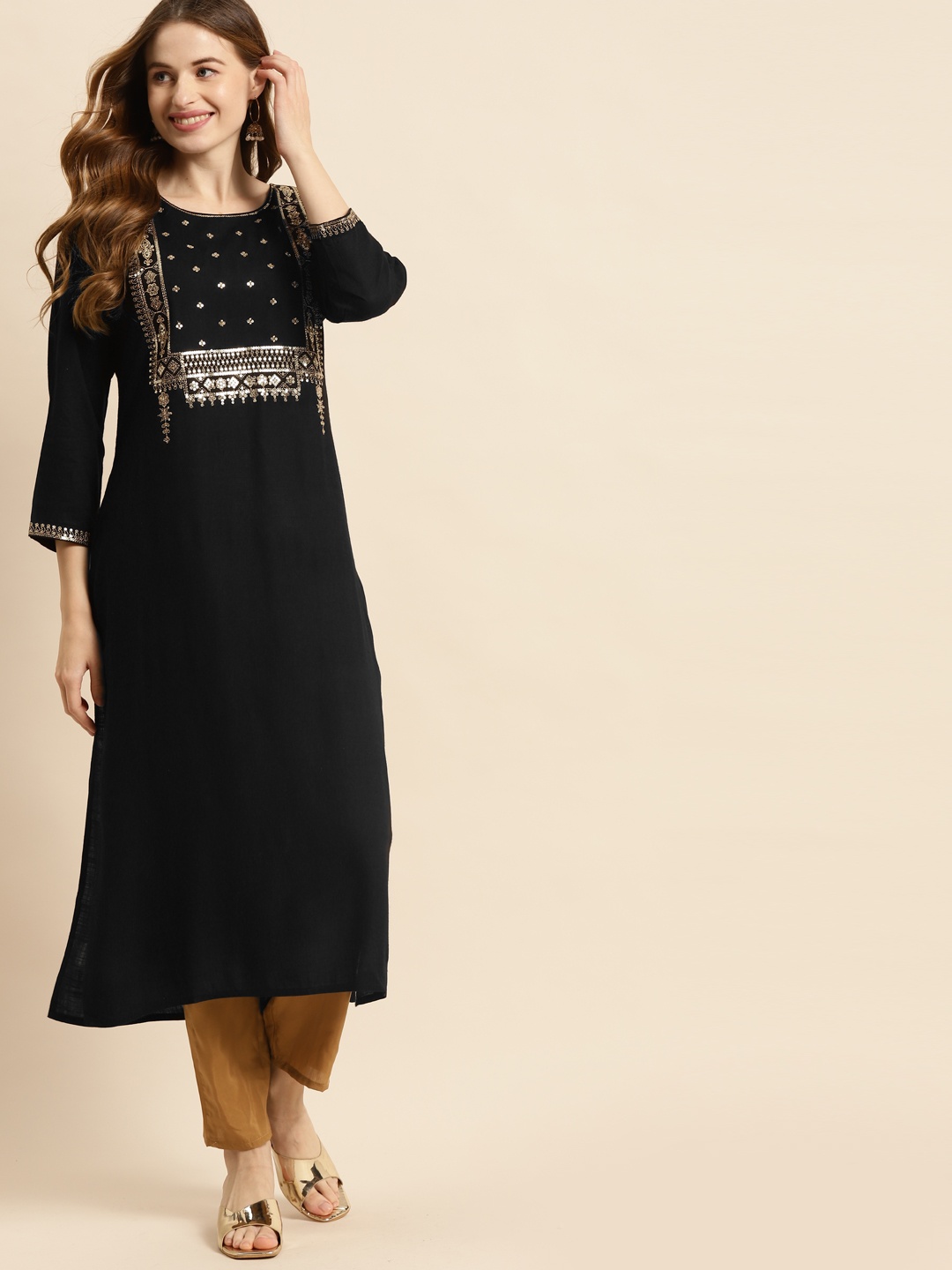 

Prakrti Women Black & Gold-Toned Floral Embroidered Kurta