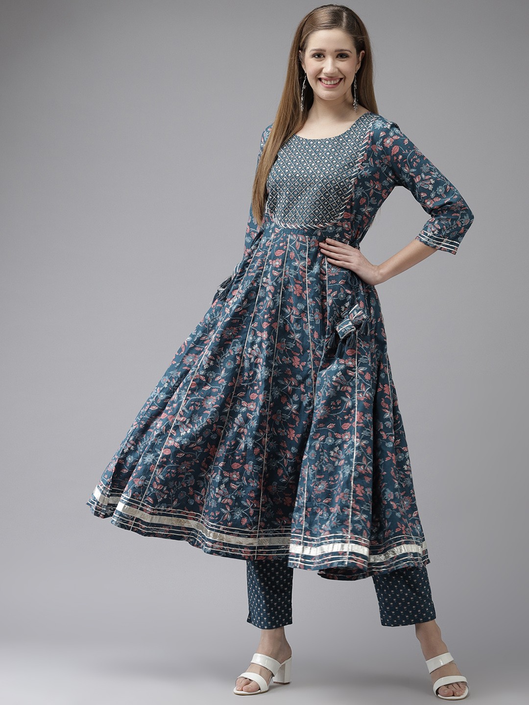 

Ishin Women Teal Blue Floral Printed Regular Gotta Patti Kurta with Trousers
