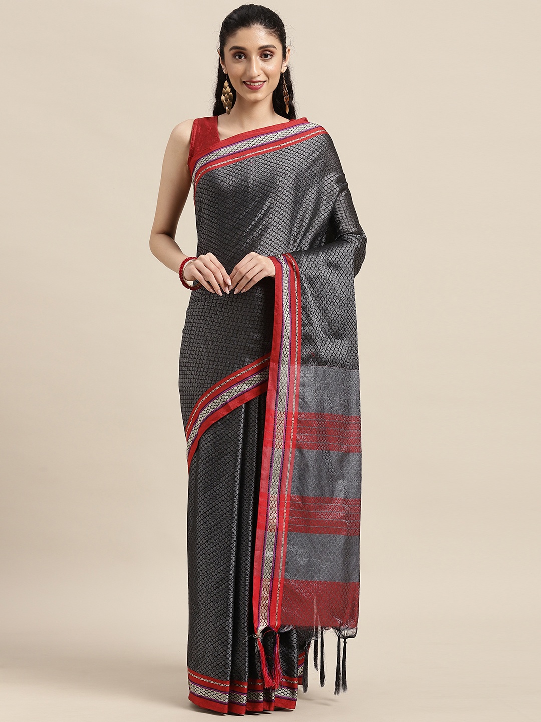 

Mitera Grey Floral Silk Cotton Banarasi Saree