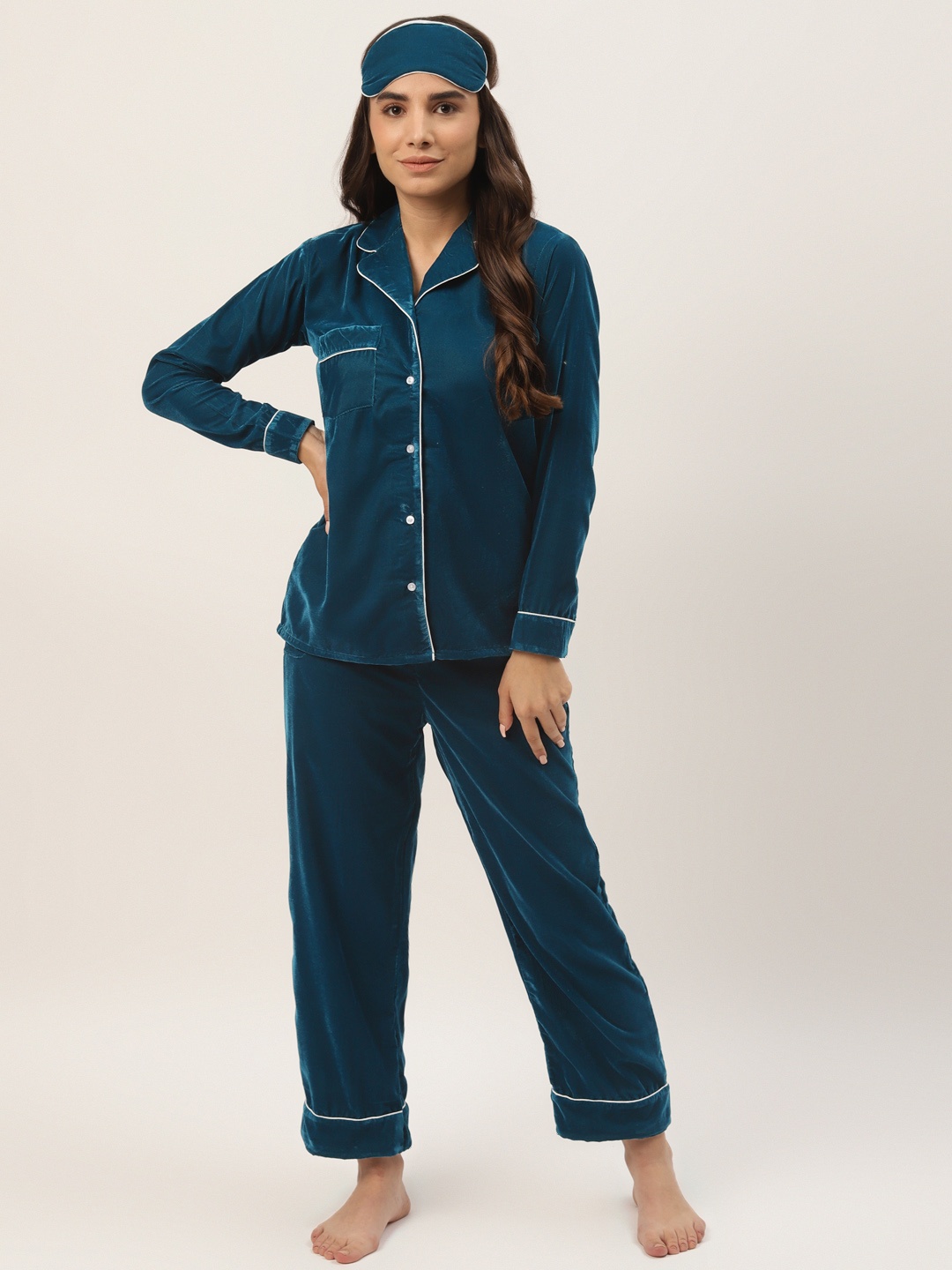 

Rapra The Label Women Teal Blue Solid Velvet Pyjama Set