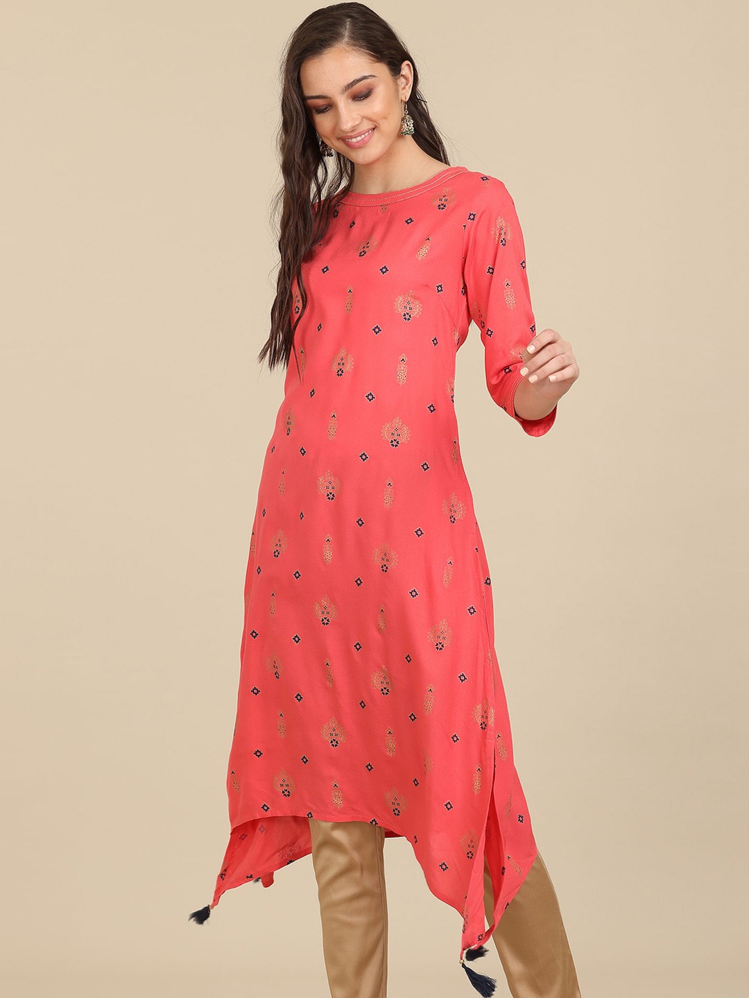 

Karigari Women Pink Geometric Embroidered Kurta