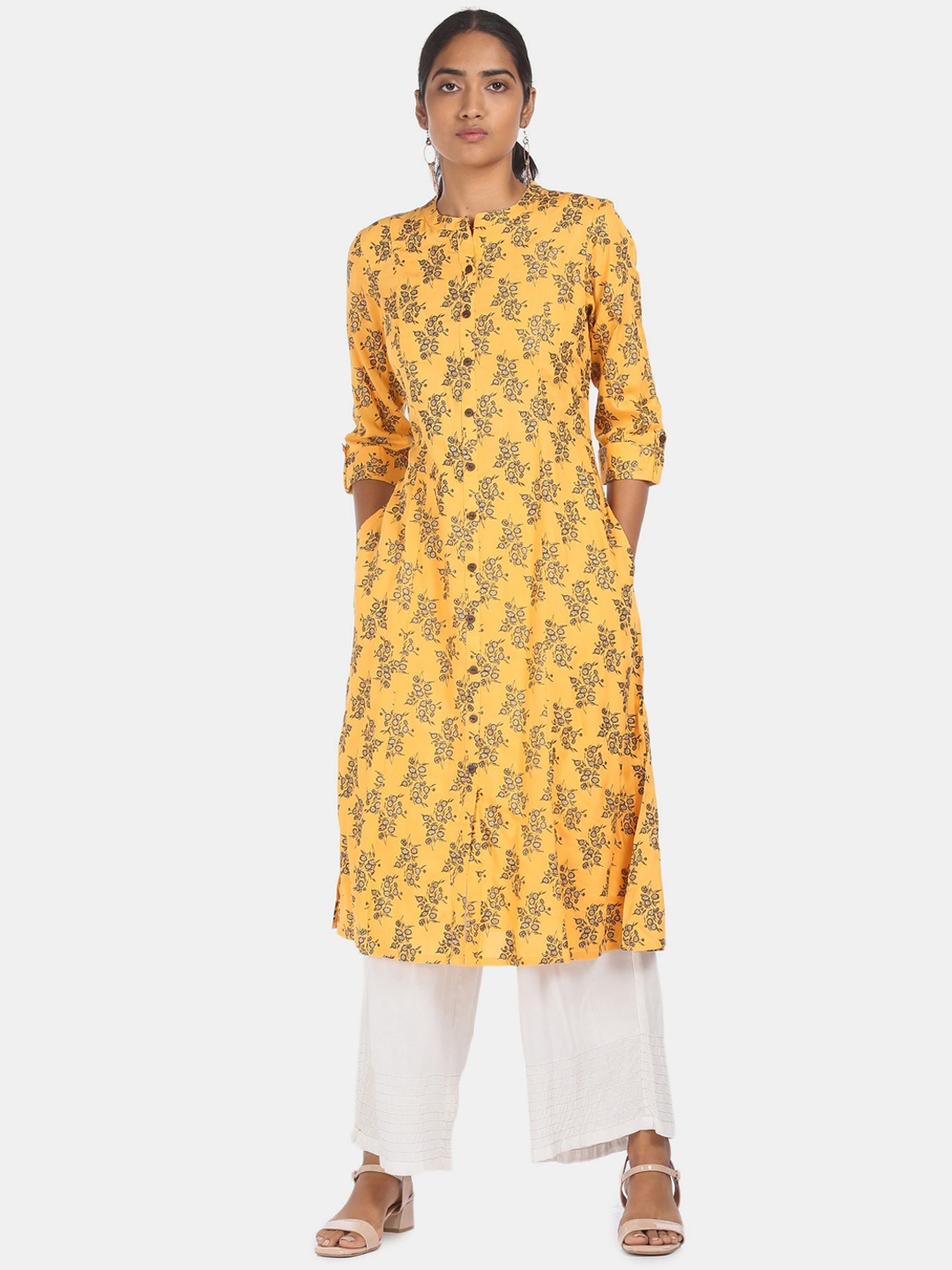 

Karigari Women Yellow Printed Kurta