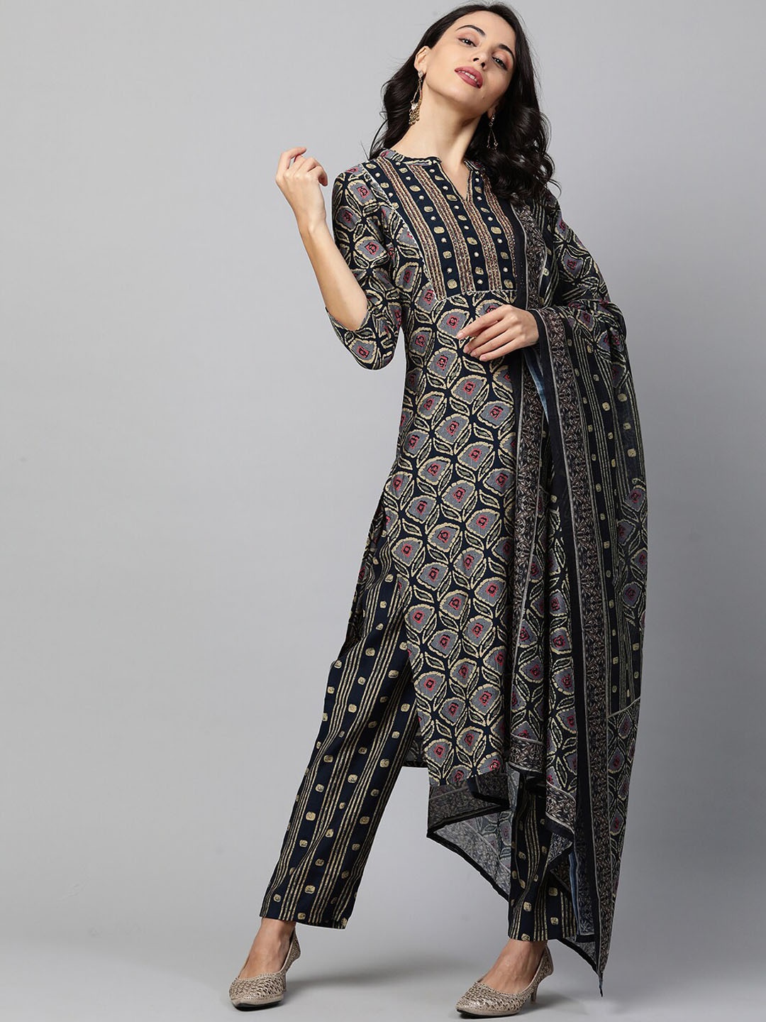 

FASHOR Women Navy Blue & Gold-Toned Ethnic Motifs Kurta With Trousers & Dupatta