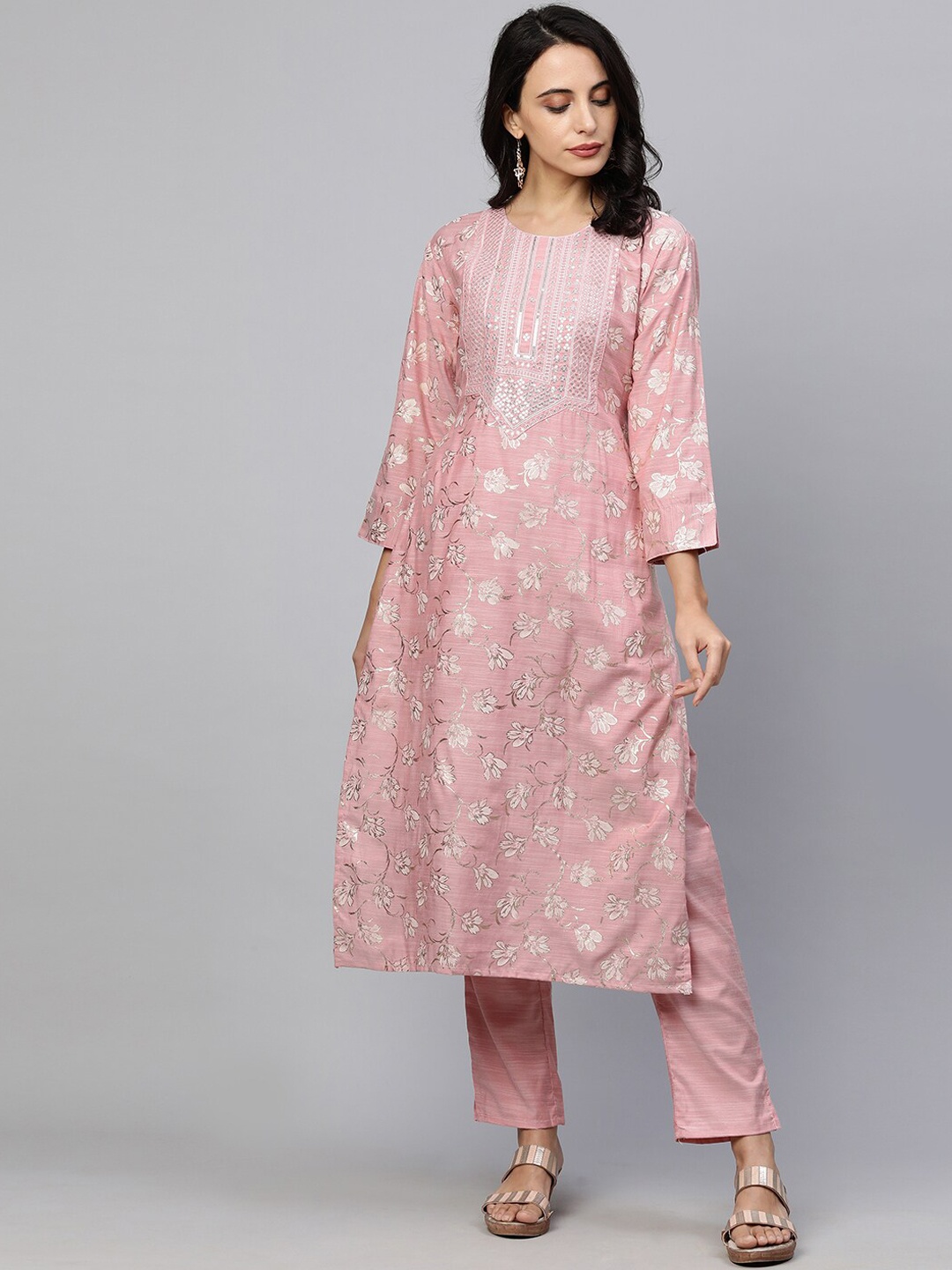 

FASHOR Women Pink & Silver-Coloured Floral Foil & Khari Printed Kurta with Trousers