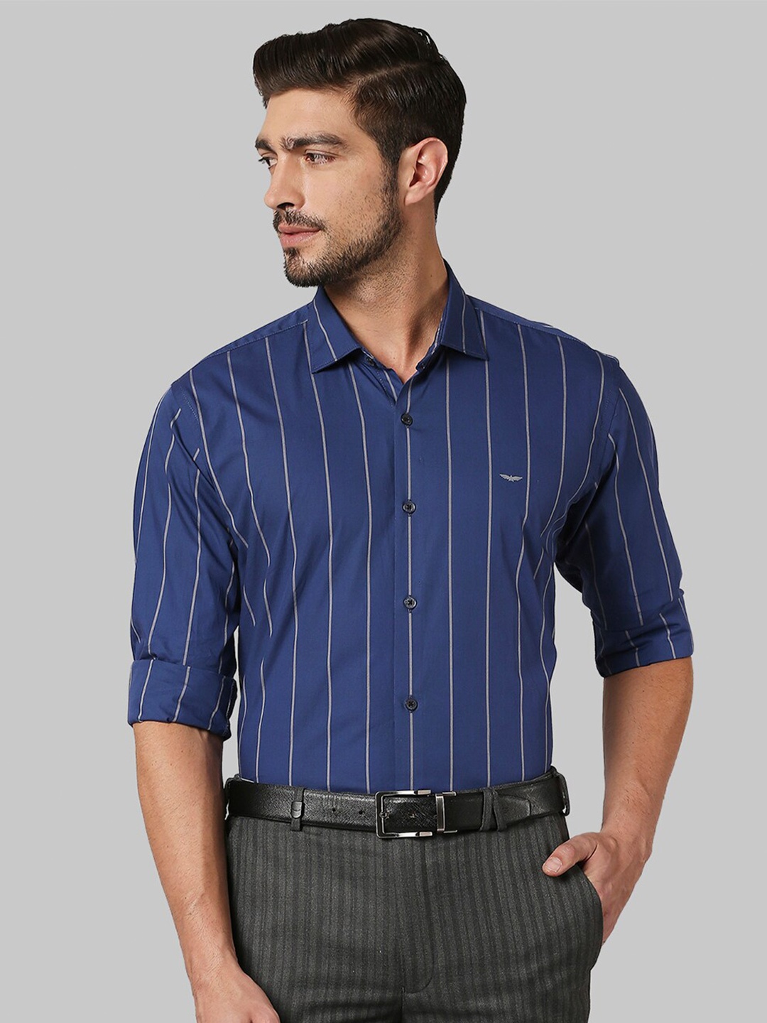 

Park Avenue Men Blue Slim Fit Opaque Striped Casual Shirt