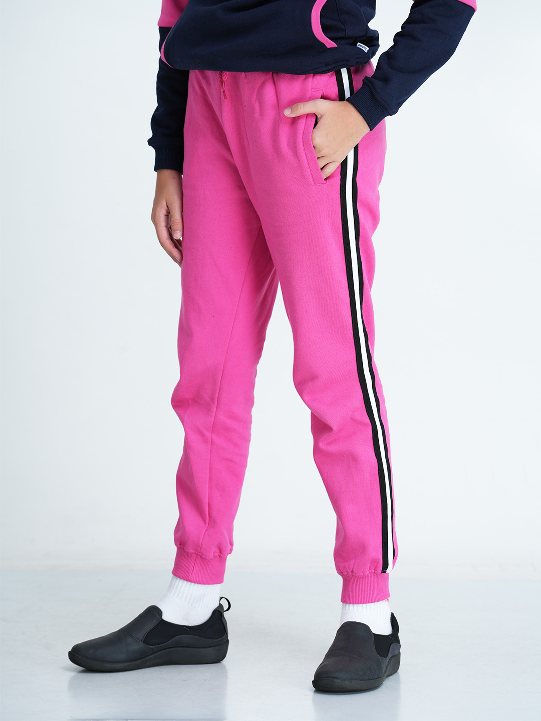 

mackly Girls Pink & Black Solid Joggers