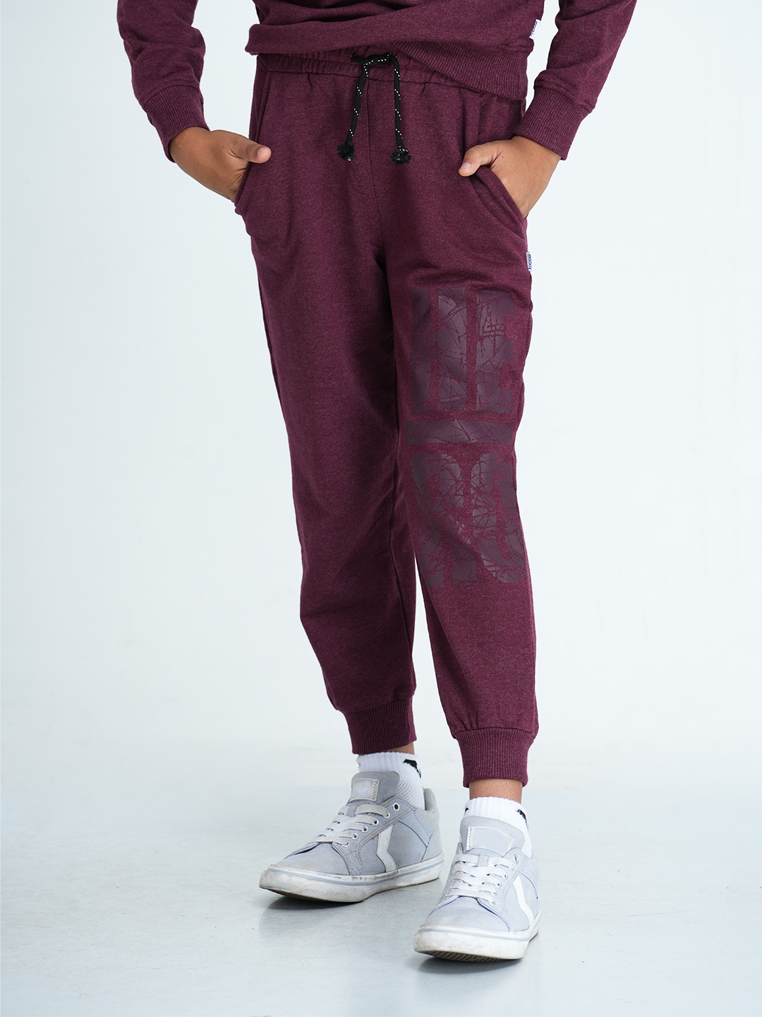 

mackly Boys Maroon & Navy Blue Typography Printed Joggers