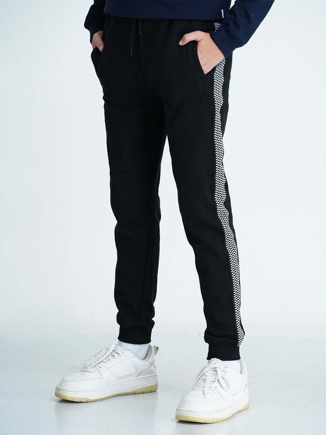 

mackly Girls Black & White Solid Joggers