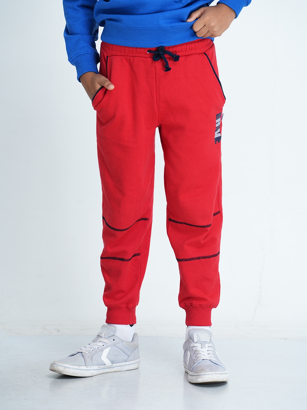 

mackly Boys Red & Navy Blue Printed Joggers