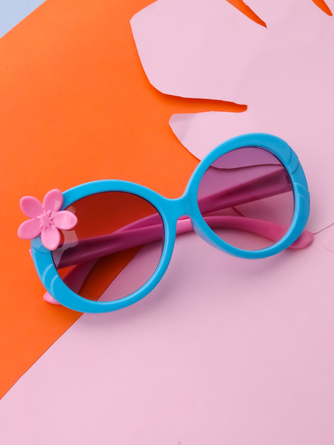 

Spiky Kids Purple Lens & Blue Oval Sunglasses with UV Protected Lens 1508_Blu_Pnk