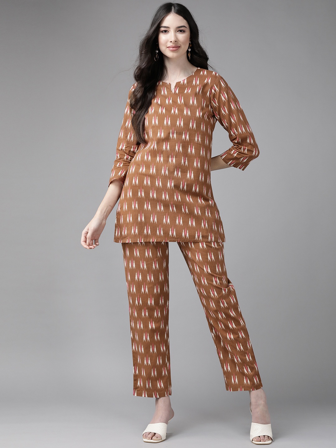 

Indo Era Women Brown Ethnic Motifs Printed Regular Kurta with Trousers