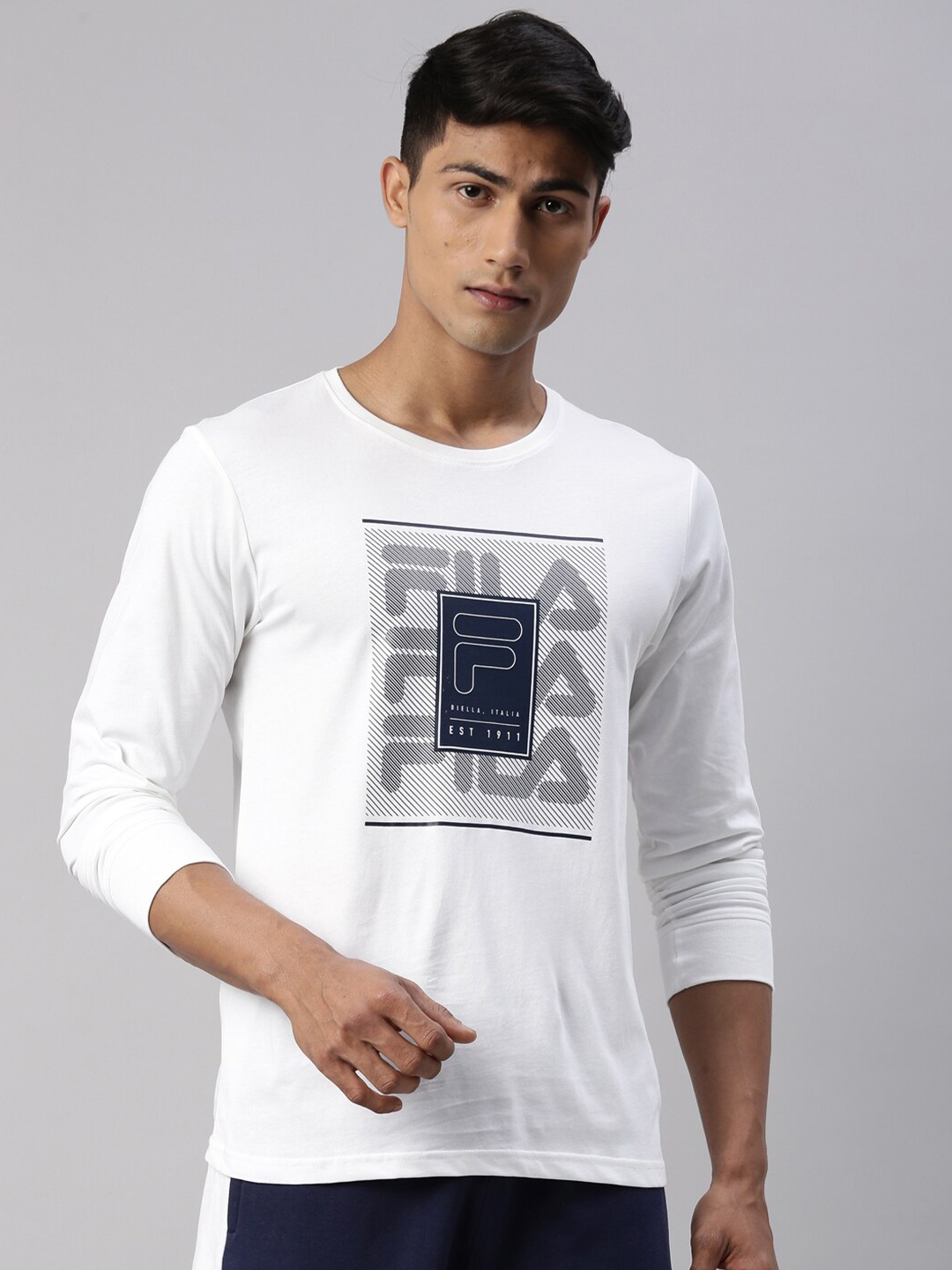 

FILA Men White & Navy Blue Brand Logo Printed Pure Cotton T-shirt