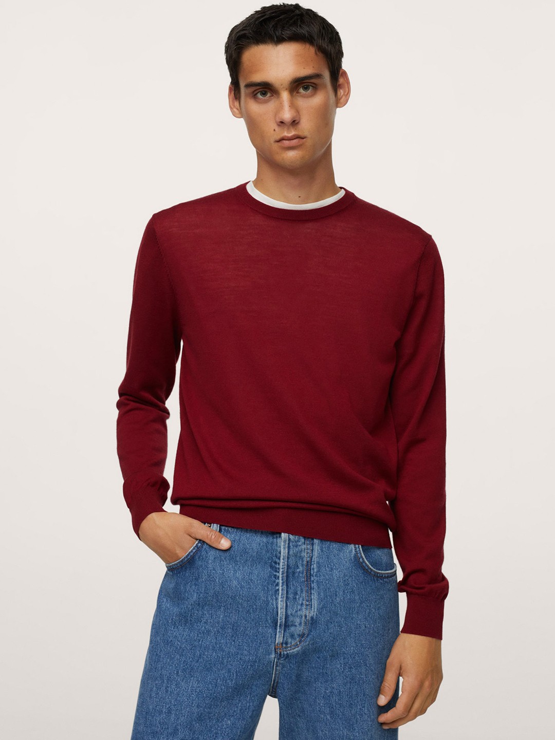 

MANGO MAN Men Maroon Solid Round-Neck Pullover Sweater