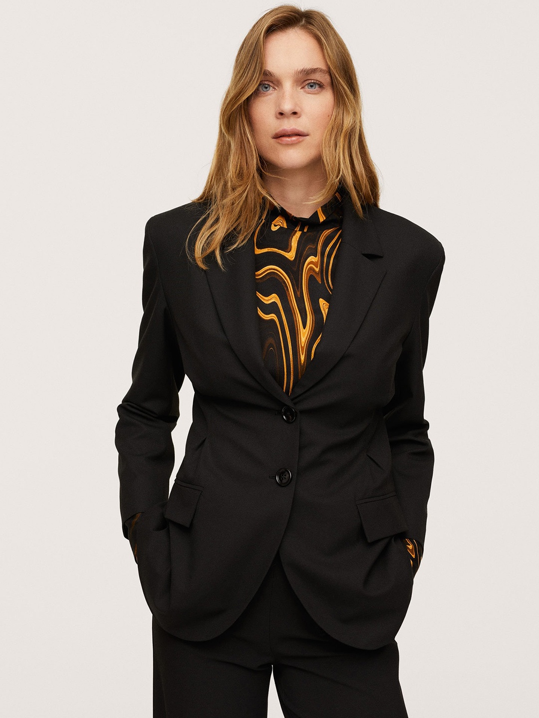 

MANGO Women Black KATIA Regular-Fit Single-Breasted Formal Blazer