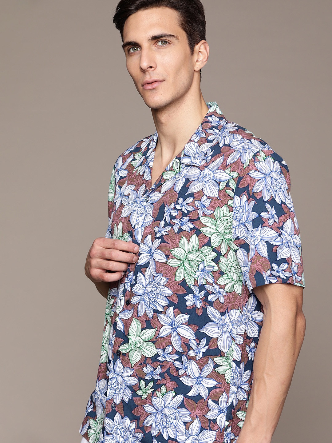 

MANGO MAN Blue & Off-White Floral Print Casual Shirt