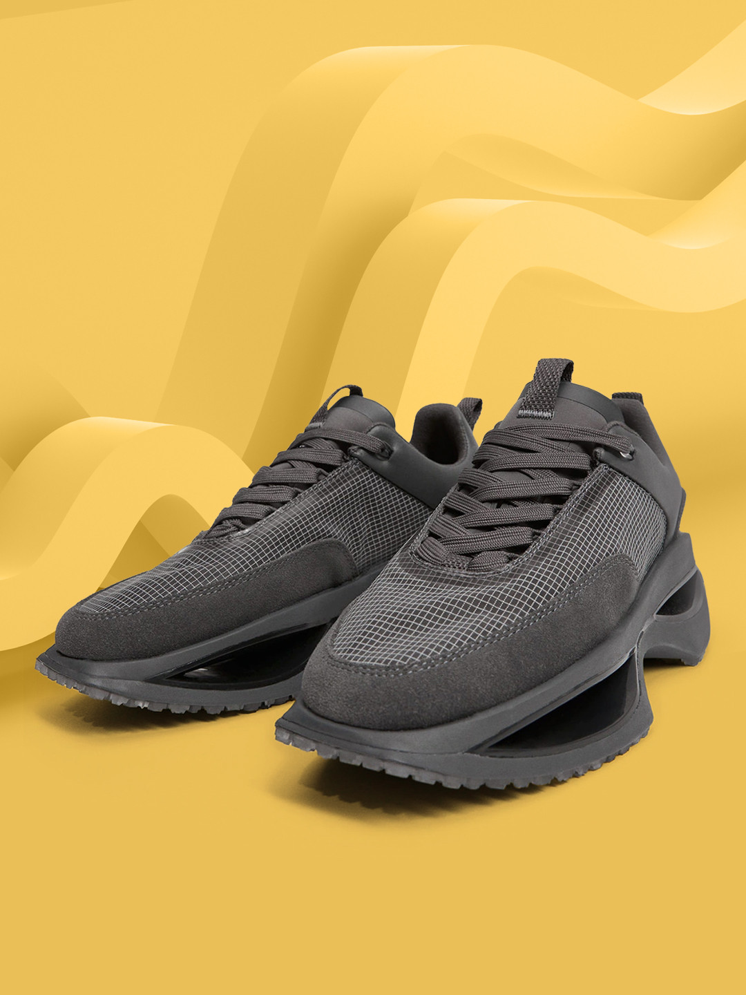 

MANGO Women Charcoal Grey Checked Training Shoes