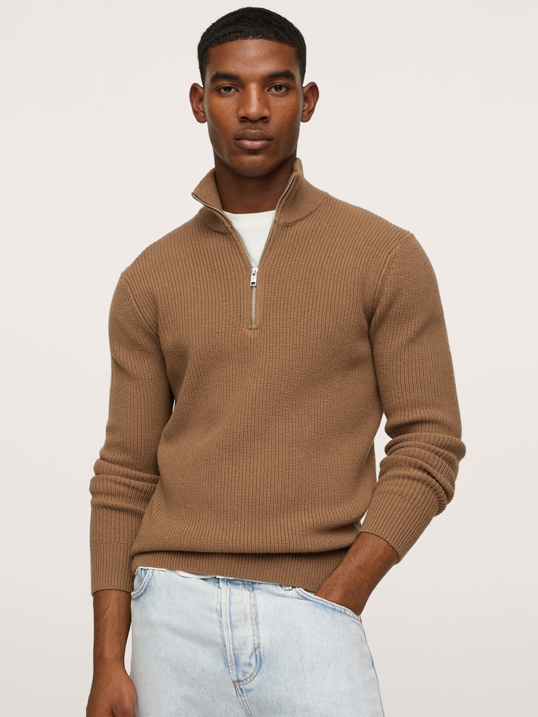 

MANGO MAN Brown Solid Half Zipper Wool Pullover