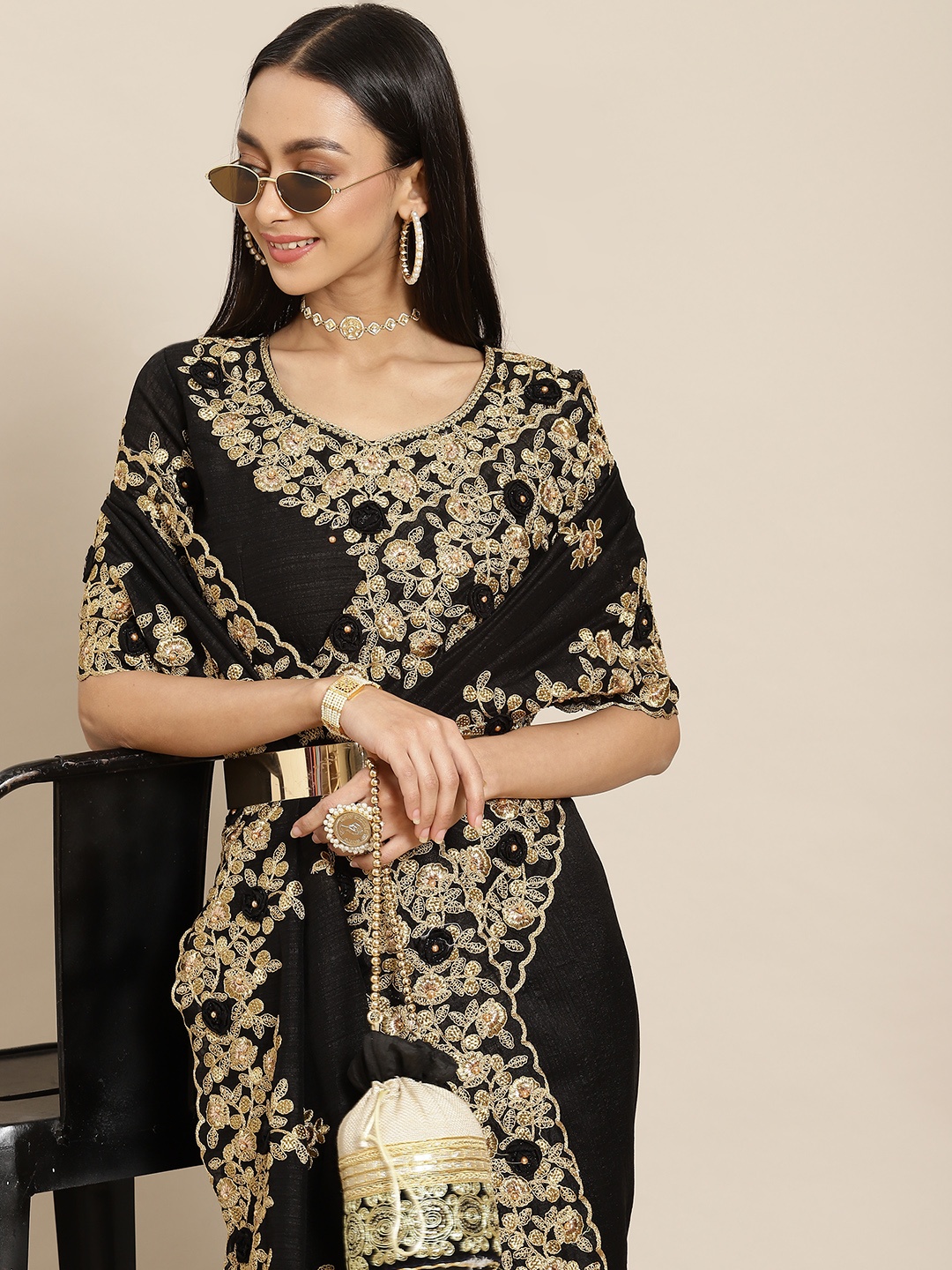 

Mitera Black & Gold-Toned Floral Beads and Stones Heavy Work Maheshwari Saree