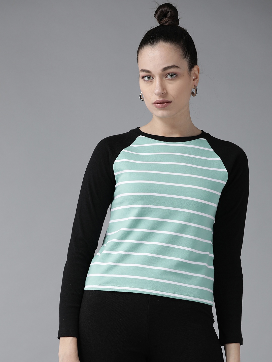 

KASSUALLY Women Sea Green & White Round Neck Pure Cotton Regular Top