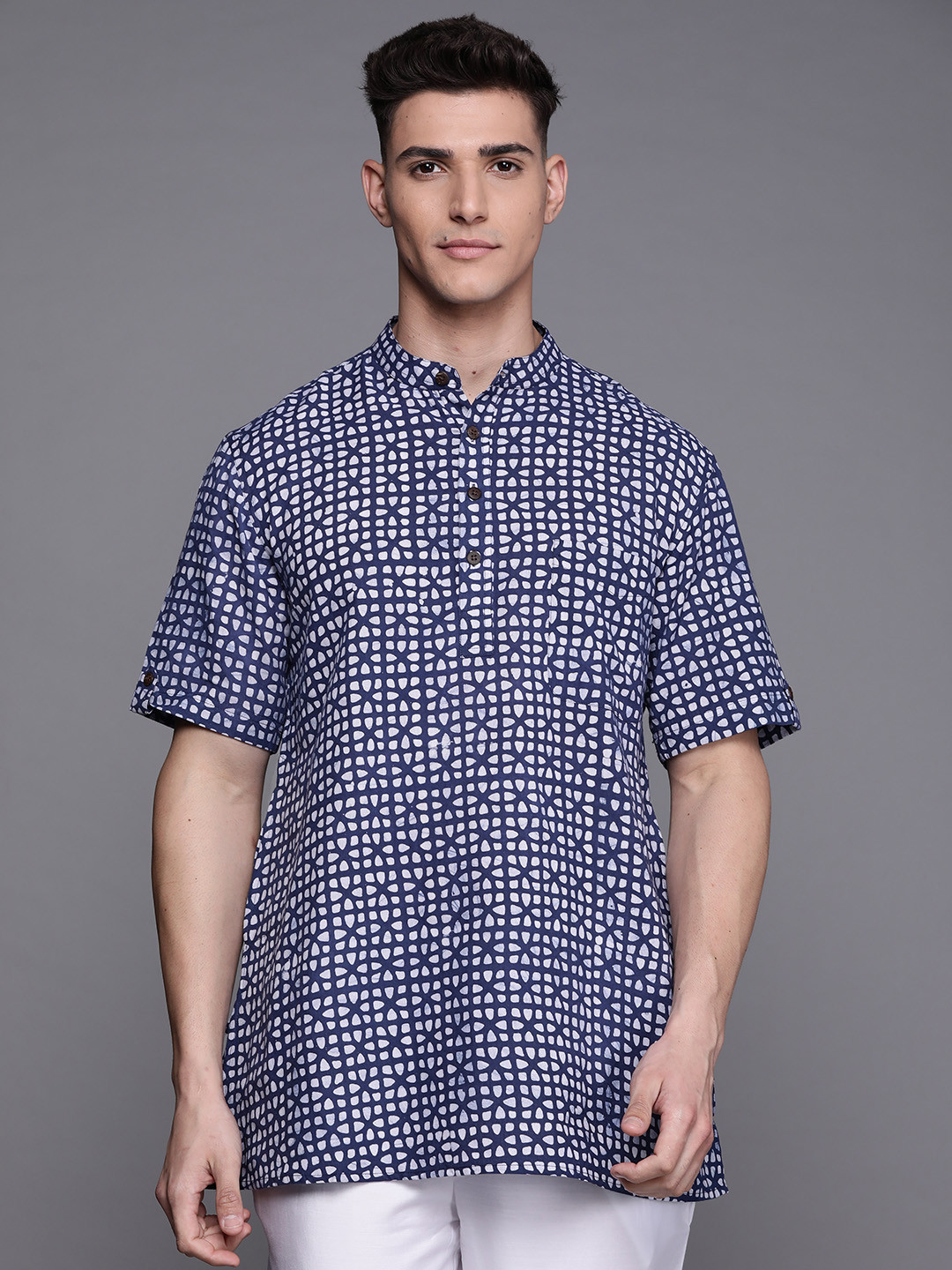 

Fabindia Men Blue & White Pure Cotton Printed Kurta