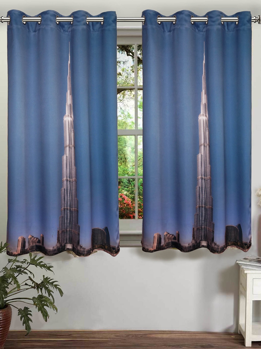 

Lushomes Blue & Silver-Toned 3D Printed Khalifa Window Curtain